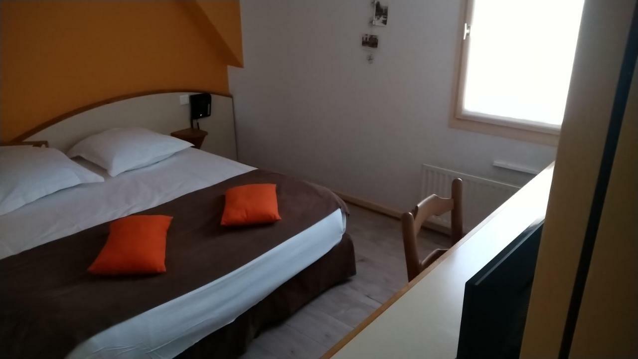 Hotel Les Vignes Rouges Ispagnac 외부 사진