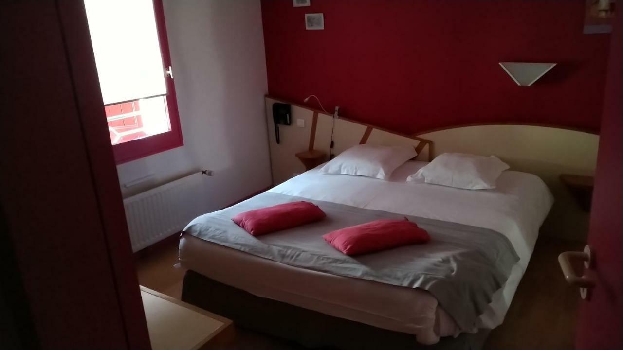 Hotel Les Vignes Rouges Ispagnac 외부 사진