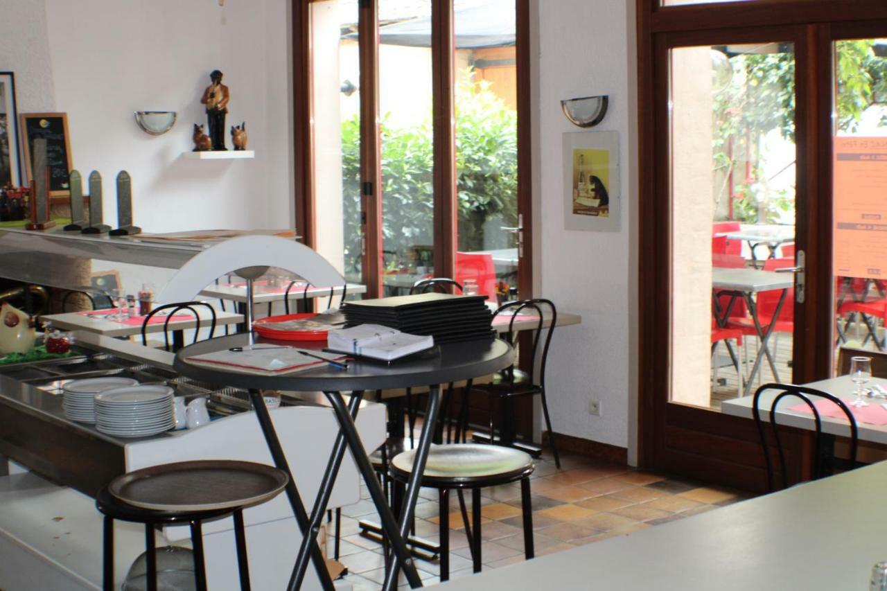 Hotel Les Vignes Rouges Ispagnac 외부 사진